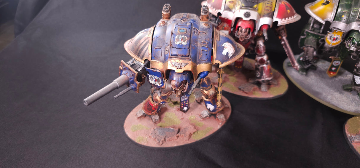 Warhammer 40,000 - Imperial Knights - 4 Beautifully Painted Knights