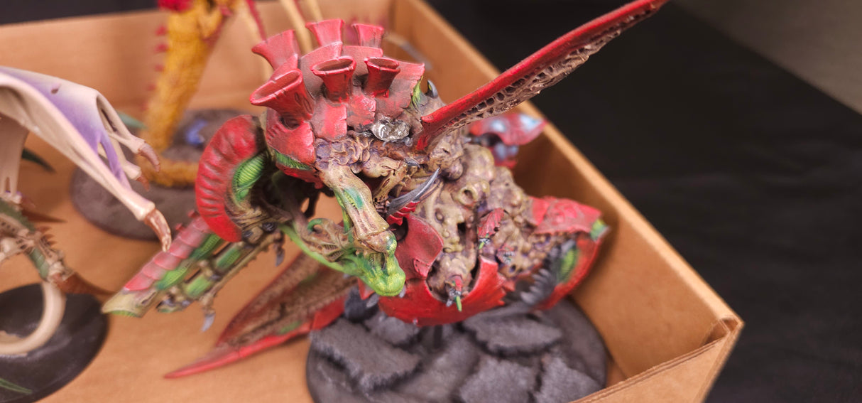 Warhammer 40,000 - Tyranids - Winged Hive Tyrant & Custom Models
