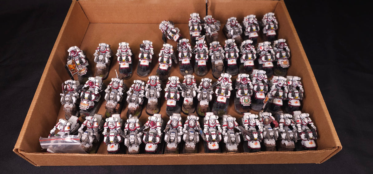 Warhammer 40,000 - White Scars - Painted Bike & Vehicle Army