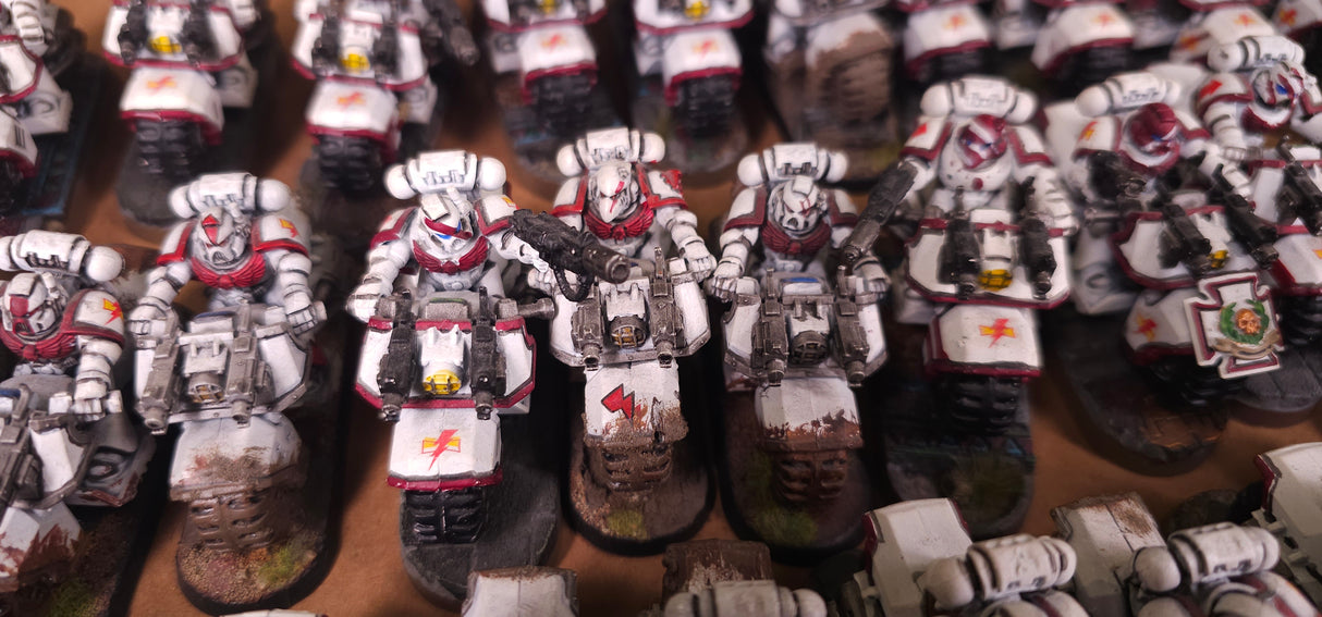 Warhammer 40,000 - White Scars - Painted Bike & Vehicle Army