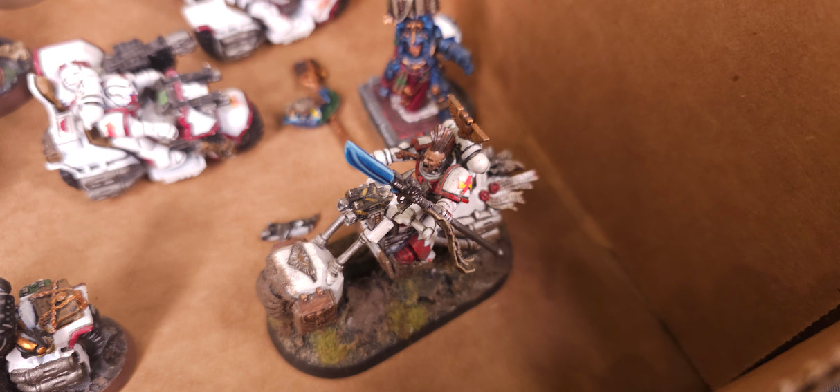 Warhammer 40,000 - White Scars - Painted Bike & Vehicle Army