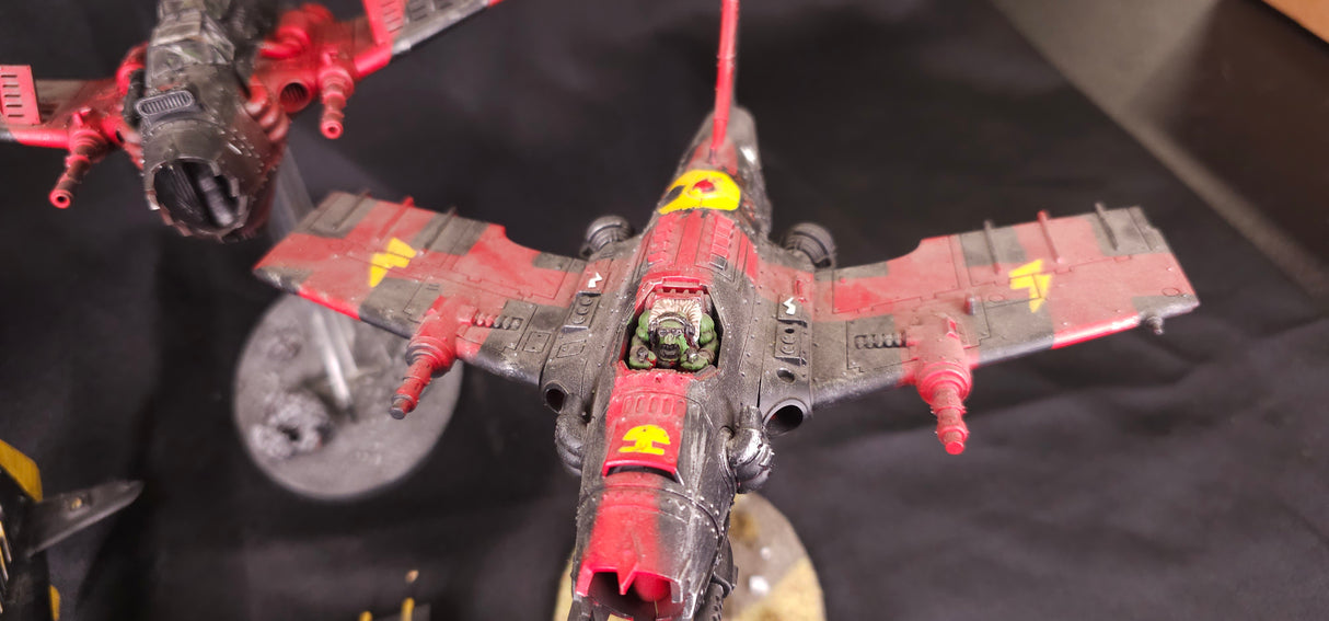 Warhammer 40,000 - Orks - Painted Air Force Flyer Lot