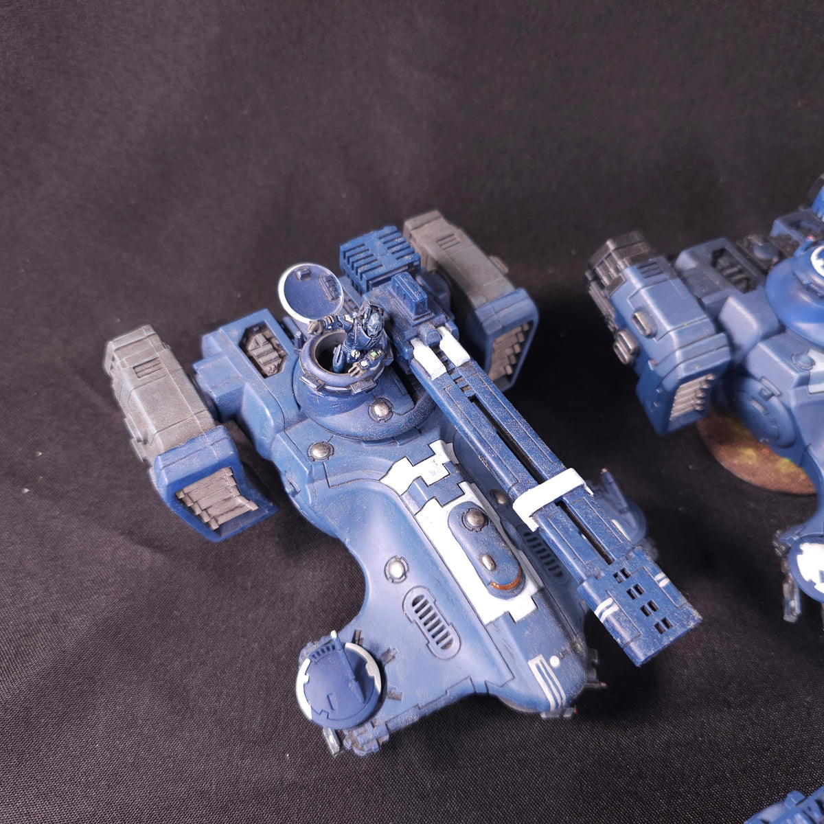 Warhammer 40,000 - T'au Empire - Painted Hammerhead & Sky Ray Tank Lot