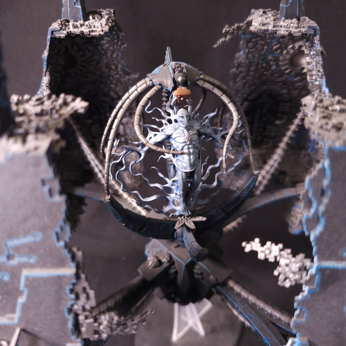 Warhammer 40,000 - Necrons - Painted C'tan & Tesseract Vault Collection