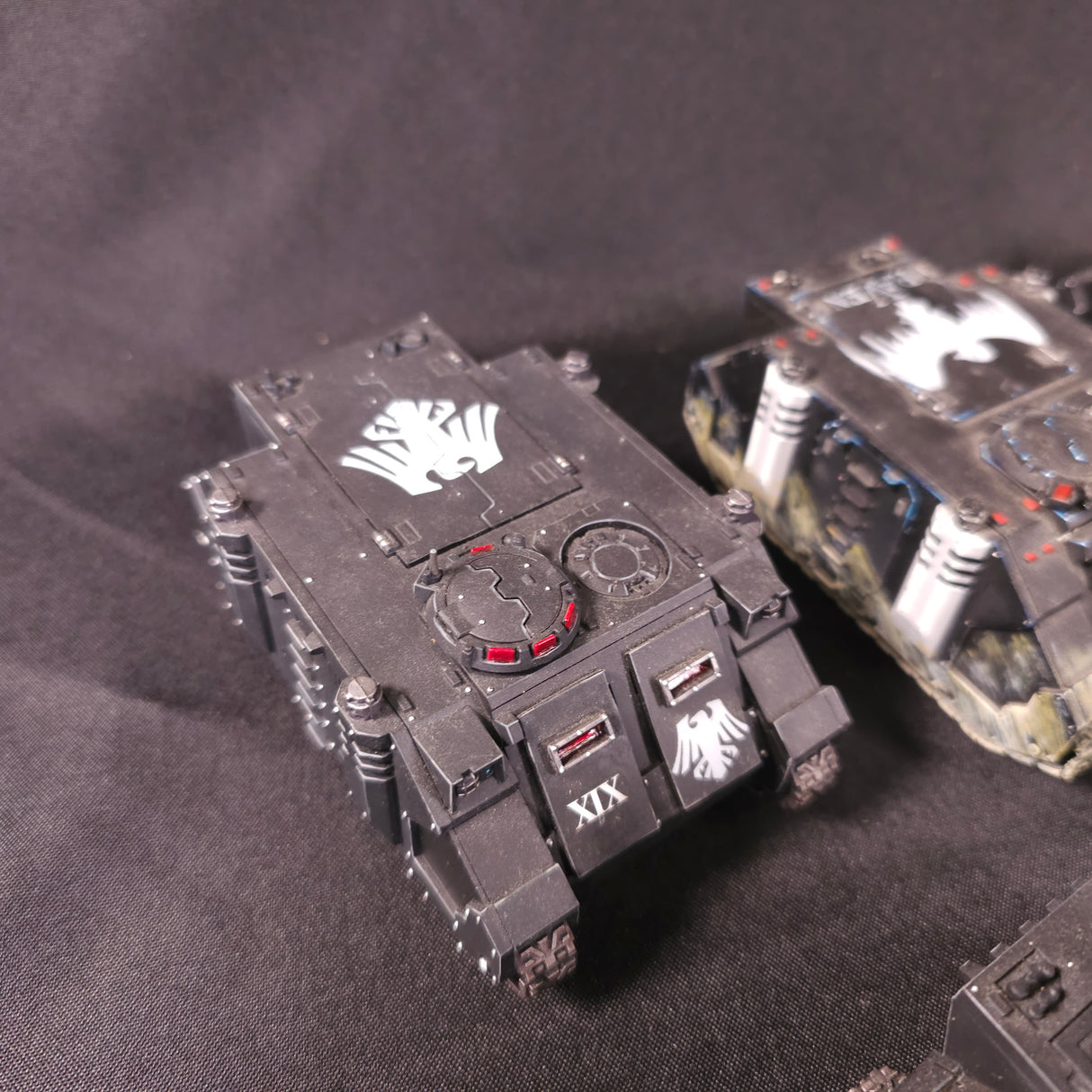Horus Heresy - Raven Guard - Painted Predator & Rhino Vehicle Lot