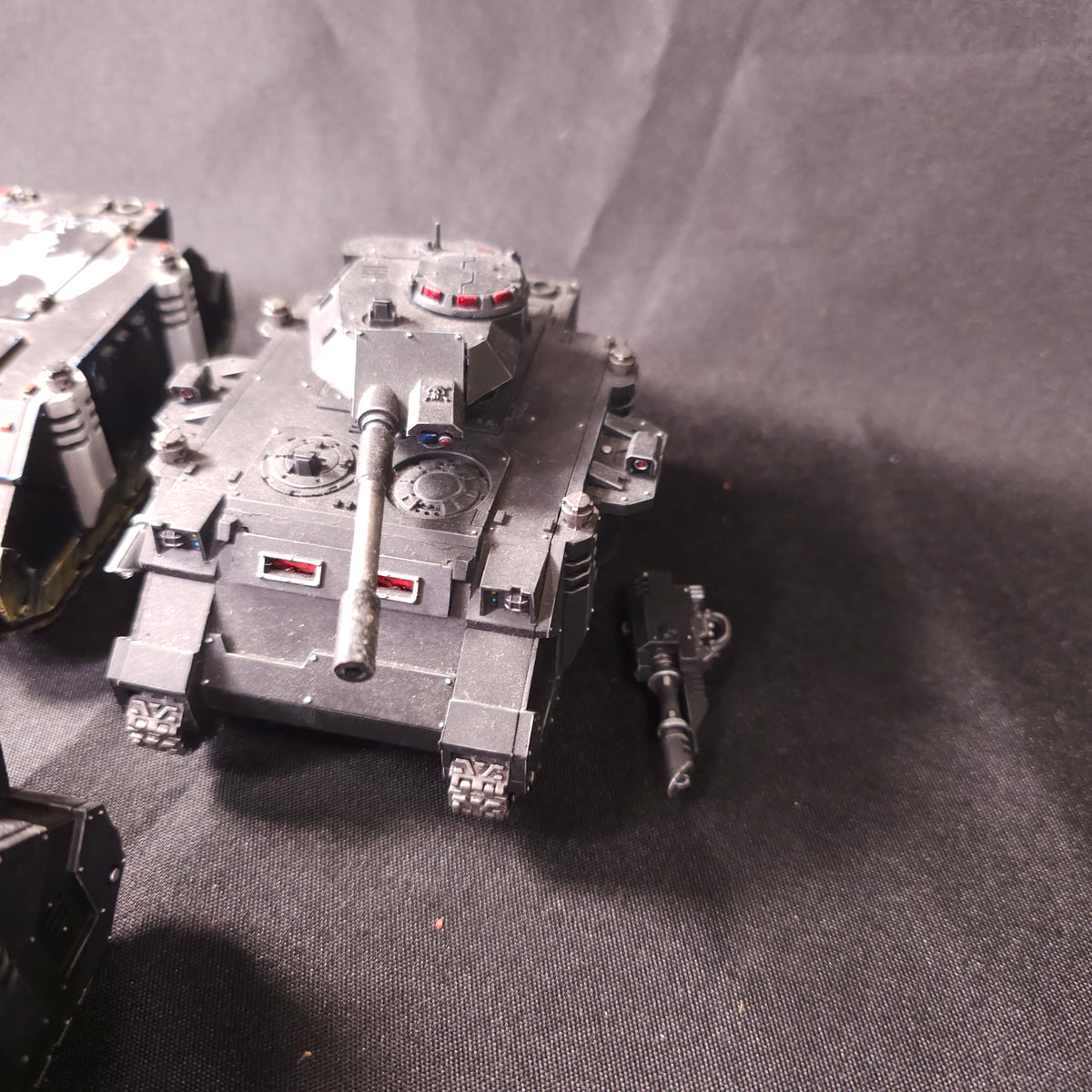 Horus Heresy - Raven Guard - Painted Predator & Rhino Vehicle Lot