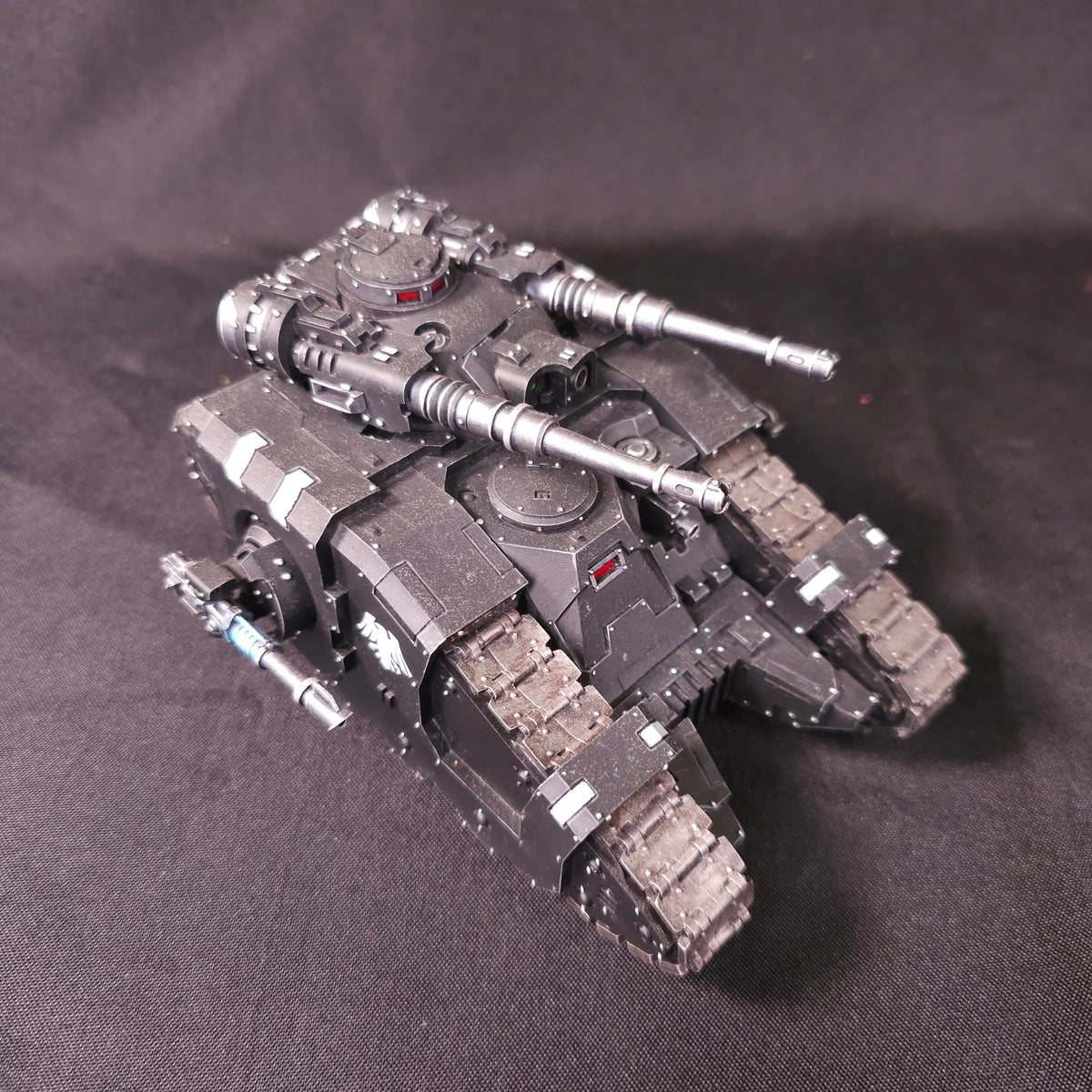 Horus Heresy - Raven Guard - Painted Sicaran Battle Tank