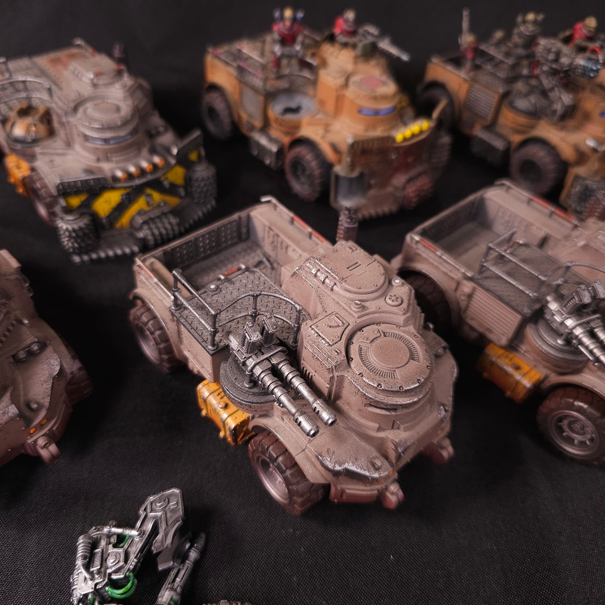 Warhammer 40,000 - Genestealer Cults - Painted Goliath Truck & Rockgrinder Vehicle Lot