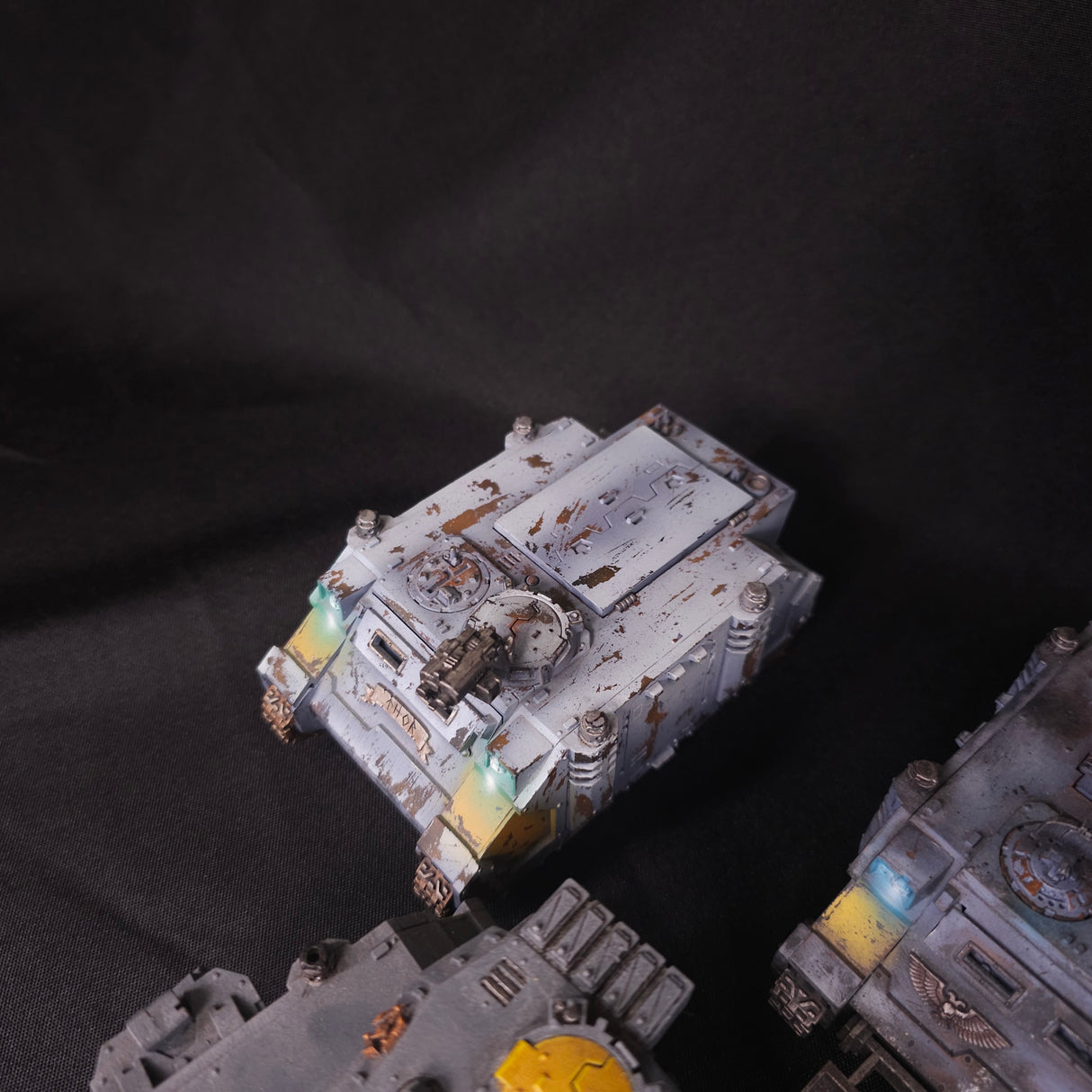 Warhammer 40,000 - Space Wolves - Painted Rhino, Razorback & Predator Vehicle Lot