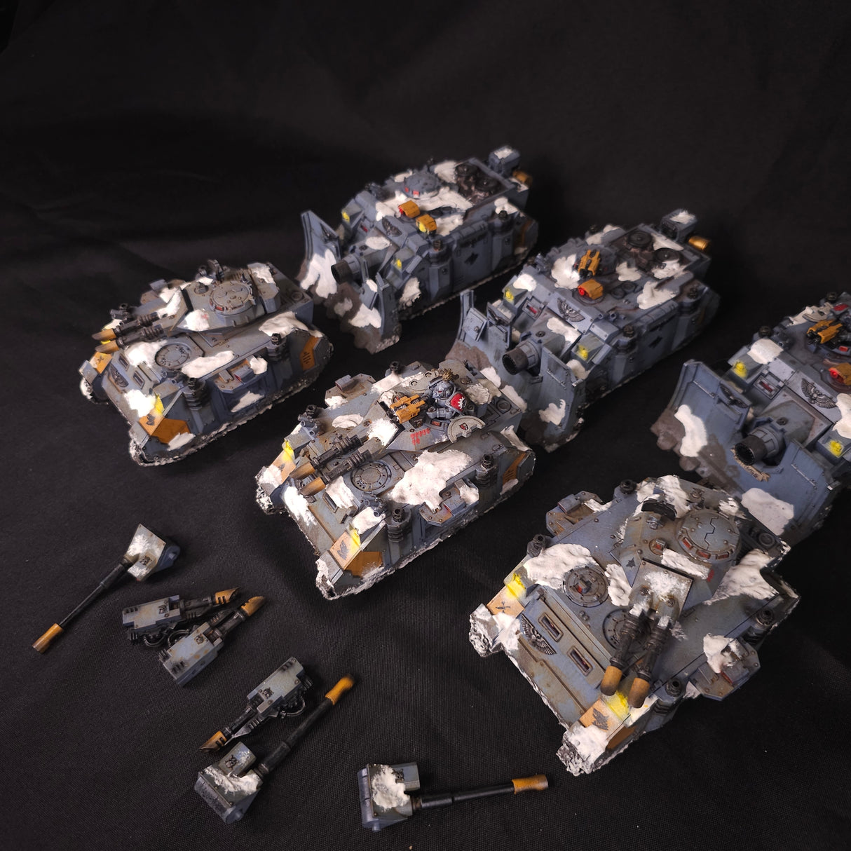 Warhammer 40,000 - Space Wolves - Painted Predator & Vindicator Tank Lot
