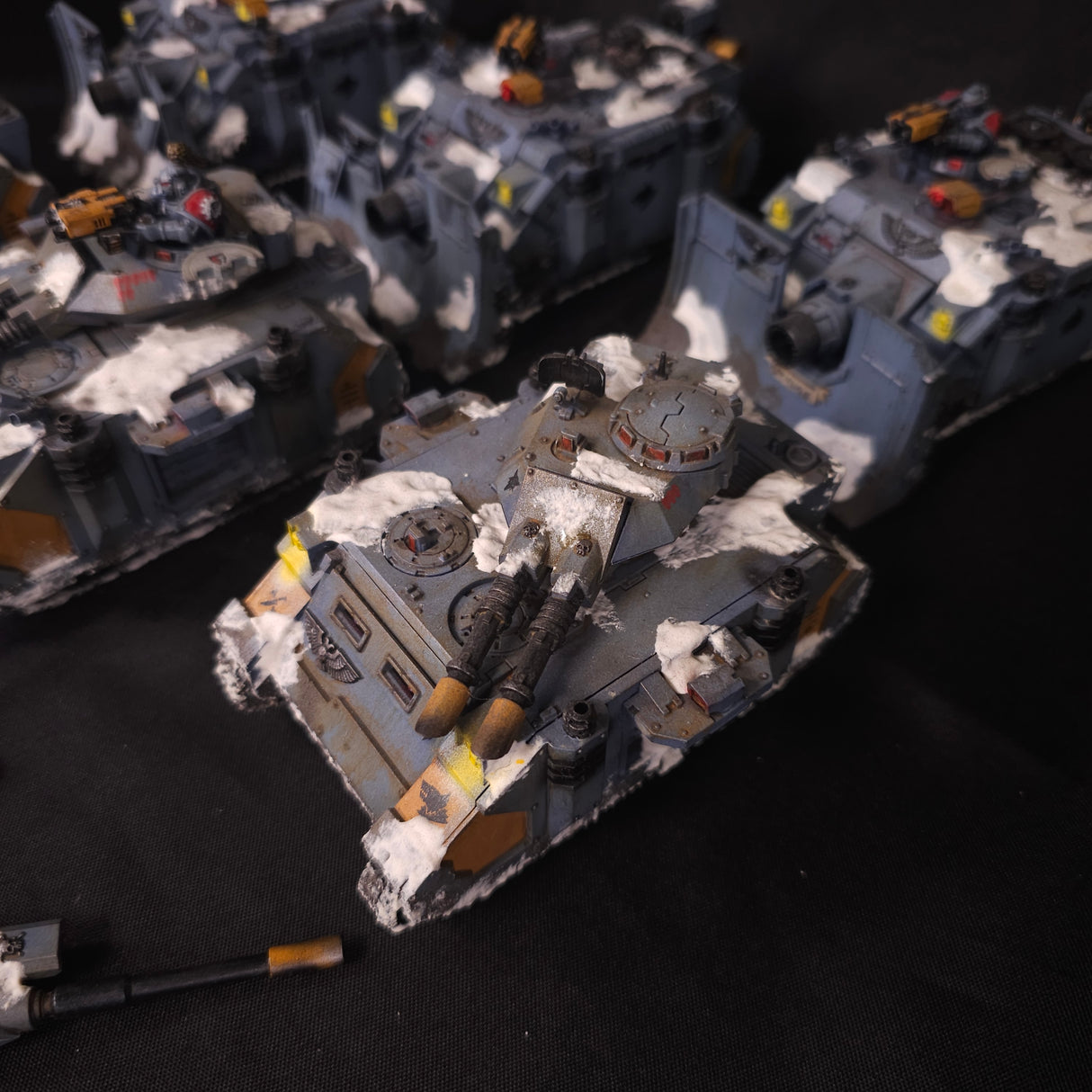 Warhammer 40,000 - Space Wolves - Painted Predator & Vindicator Tank Lot