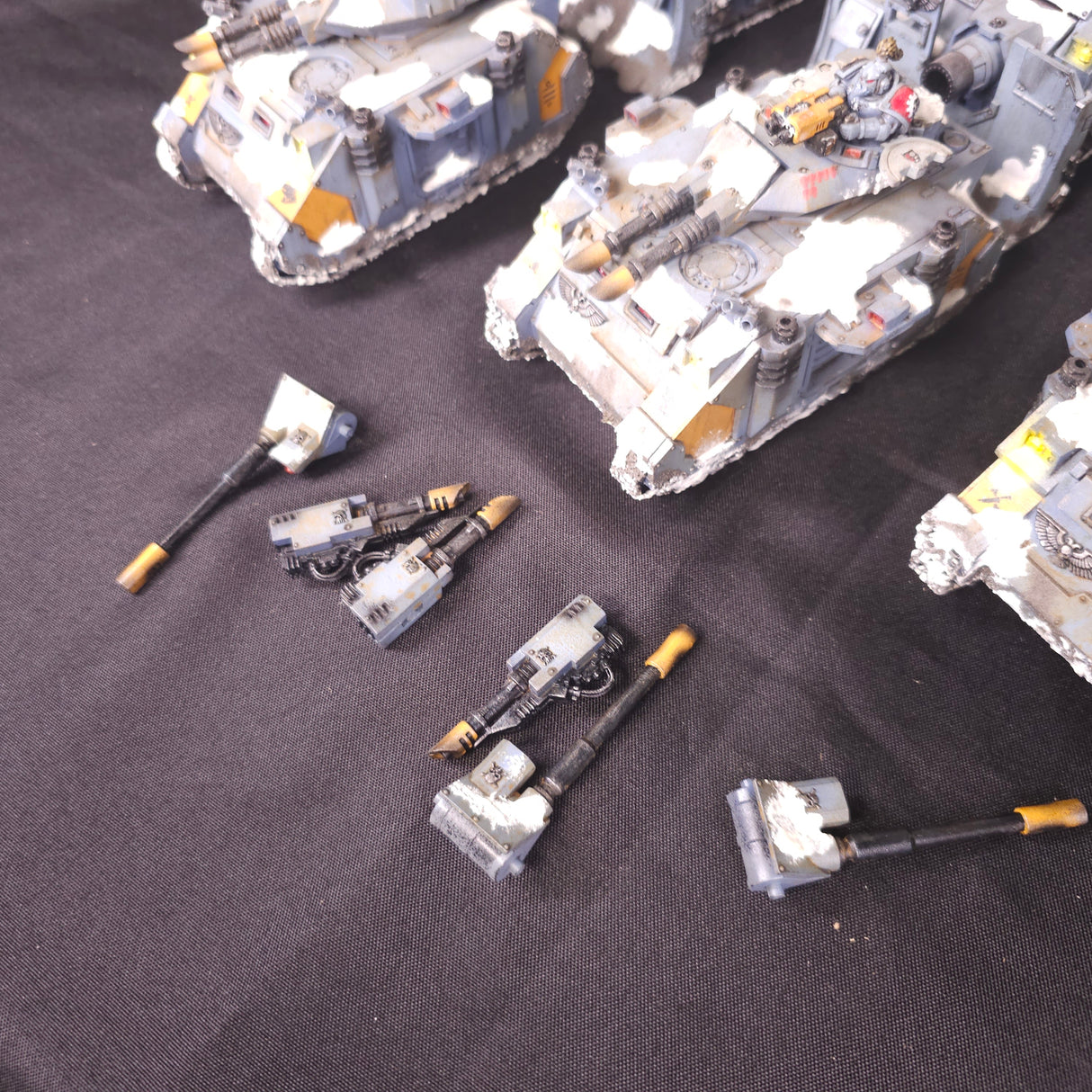 Warhammer 40,000 - Space Wolves - Painted Predator & Vindicator Tank Lot