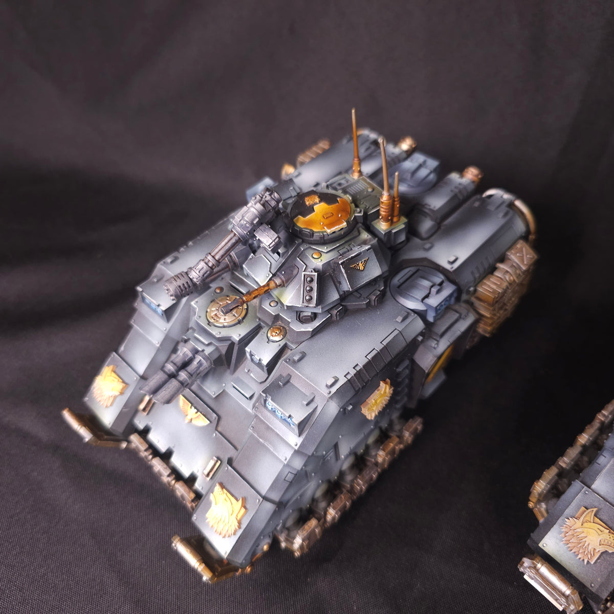 Warhammer 40,000 - Space Wolves - Painted Repulsor Vehicle Pair