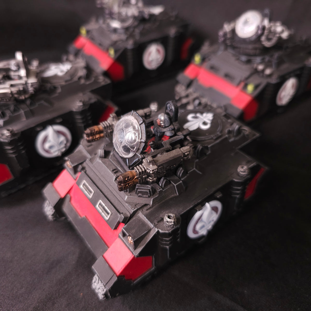Warhammer 40,000 - Adepta Sororitas - 4 Classic Immolator Tanks