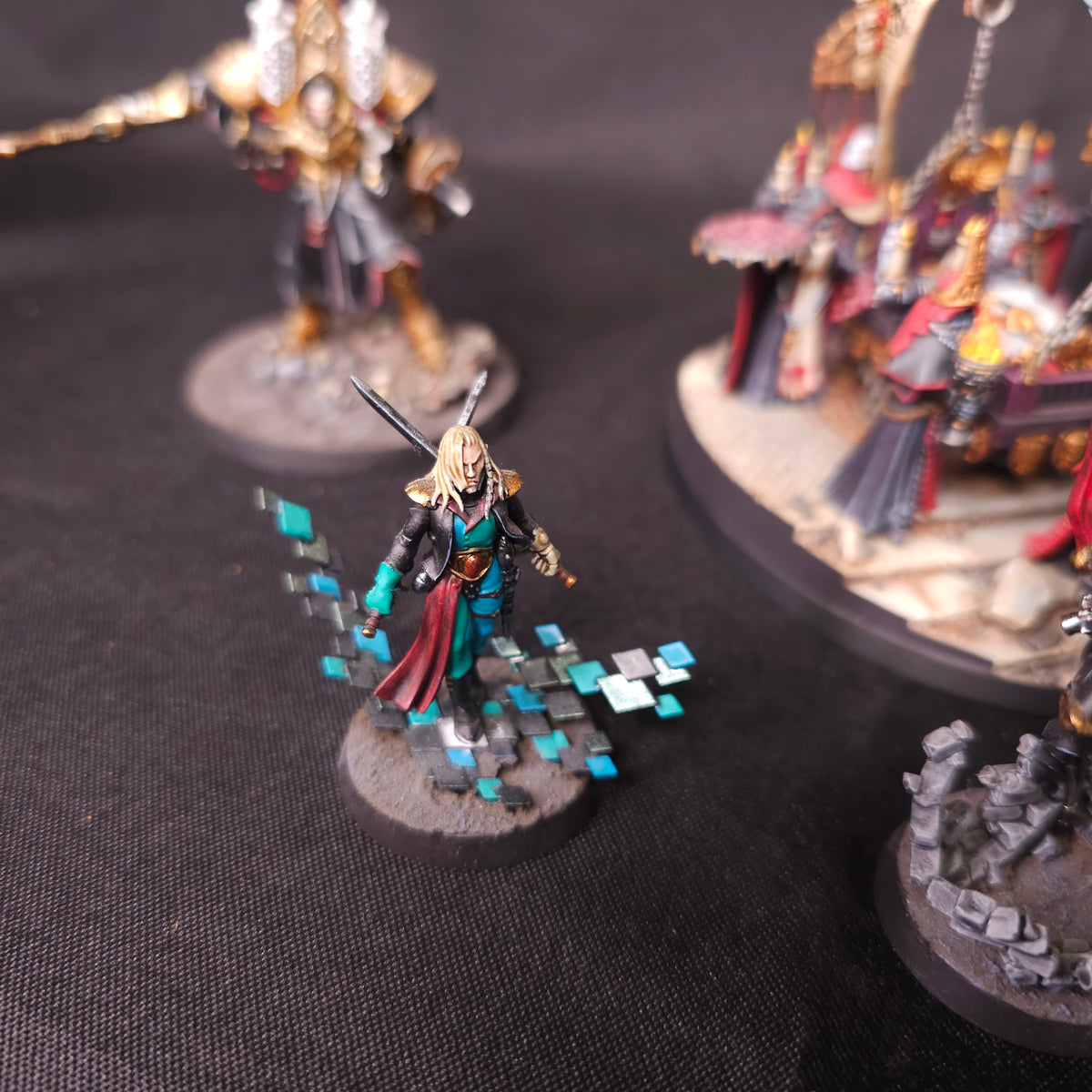 Warhammer 40,000 - Adepta Sororitas - High Quality Painted Character & Triumph Collection