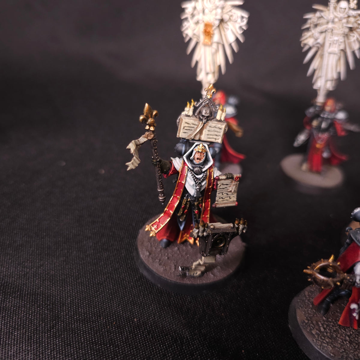 Warhammer 40,000 - Adepta Sororitas - Painted Character Collection with Saint Celestine