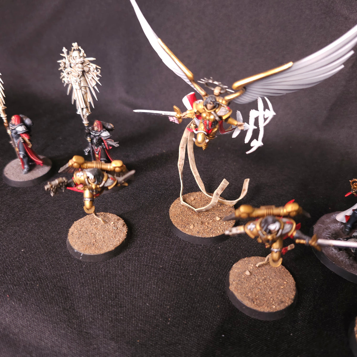 Warhammer 40,000 - Adepta Sororitas - Painted Character Collection with Saint Celestine