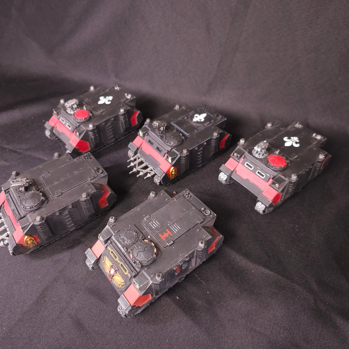 Warhammer 40,000 - Adepta Sororitas - 5 Painted Rhinos