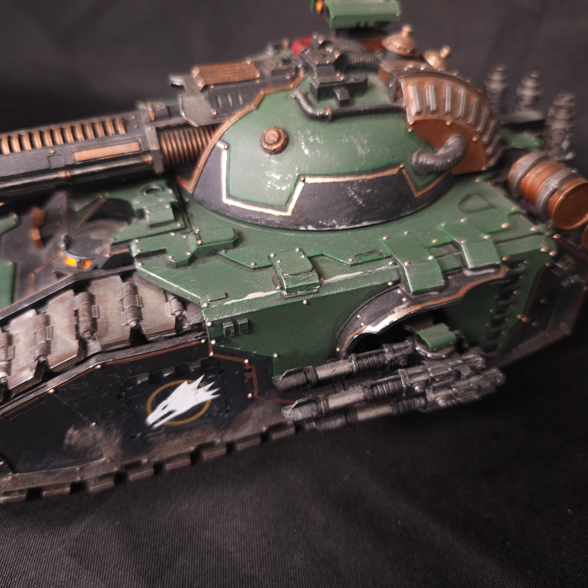 Horus Heresy - Salamanders - Forge World Resin Glaive Super-heavy Tank
