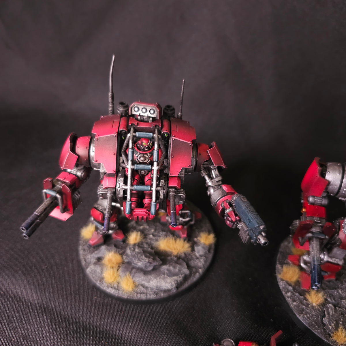 Warhammer 40,000 - Blood Angels - Painted Invictor Tactical Warsuits