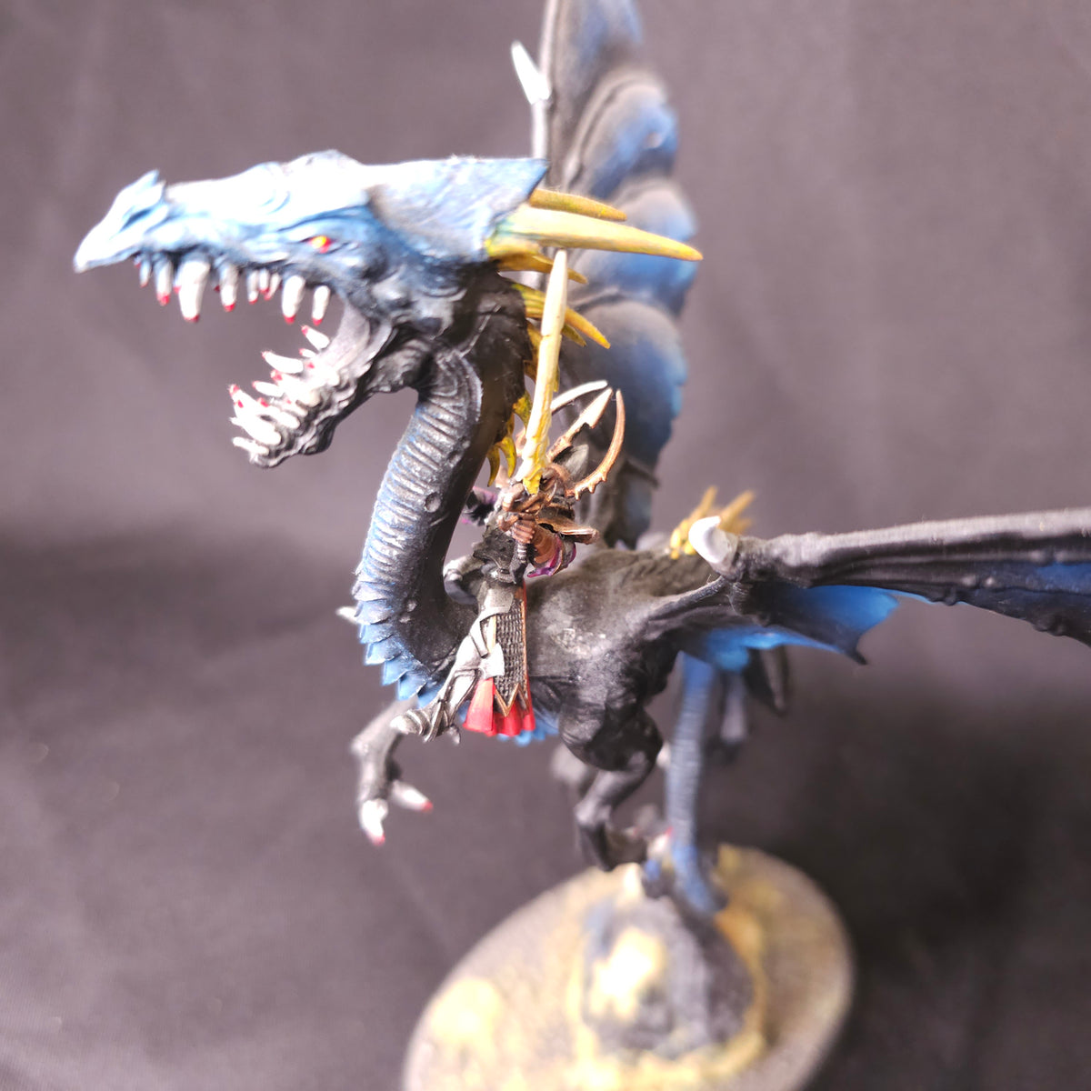 Warhammer Age of Sigmar / The Old World - Dark Elves - Painted Infantry & Black Dragon