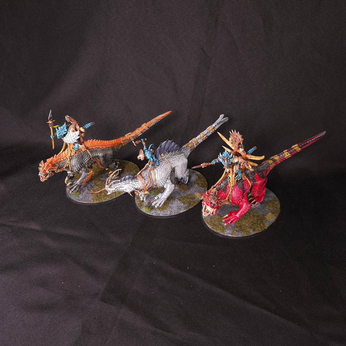 Age of Sigmar / The Old World - Seraphon / Lizardmen - Painted Carnosaur and Troglodon Monsters