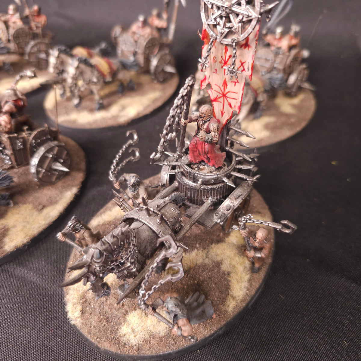 Age of Sigmar - Slaves to Darkness - Painted Chaos Chariot Collection