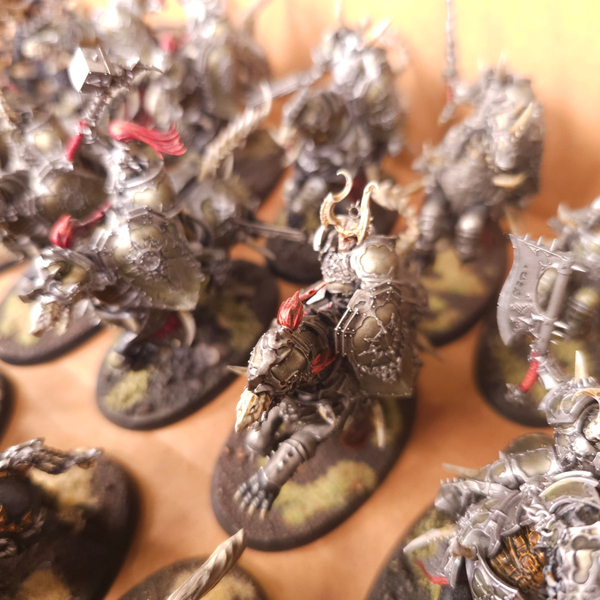Age of Sigmar - Slaves to Darkness - Painted Knights, Varanguard and Mounted Lords