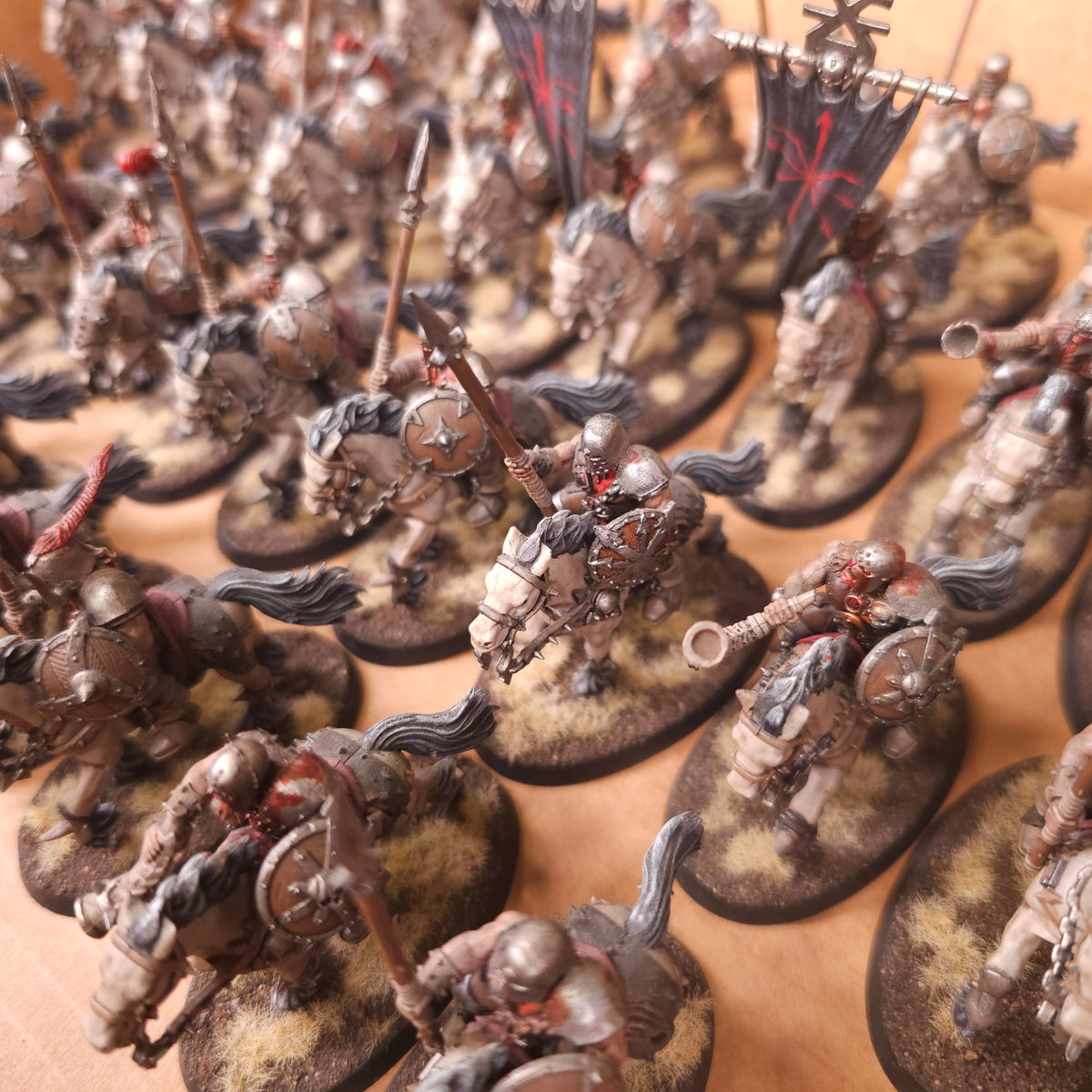 Age of Sigmar / The Old World - Slaves to Darkness / Warriors of Chaos - Painted Marauder Cavalry