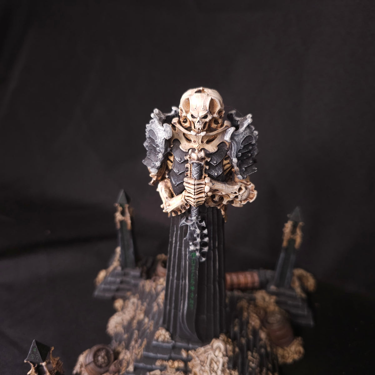 Age of Sigmar - Ossiarch Bonereapers - Painted Bone Tithe Nexus and Endless Spells