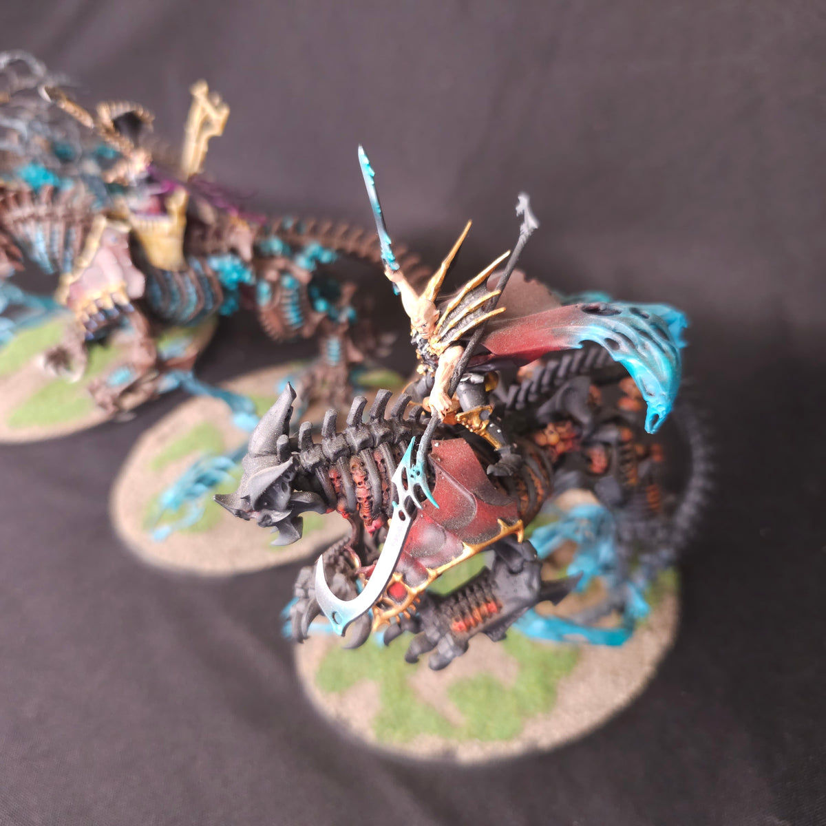 Age of Sigmar - Ossiarch Bonereapers and Soulblight Gravelords - Three Painted Mortarch Centerpieces