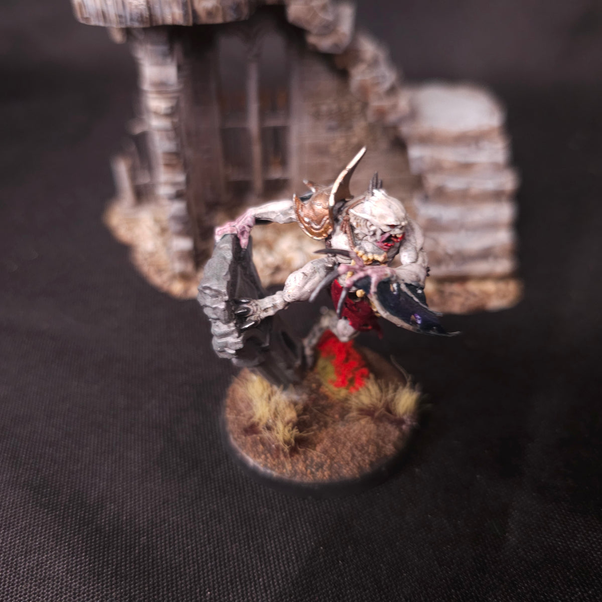 Age of Sigmar - Flesh-eater Courts - Painted Charnel Throne and Archregent