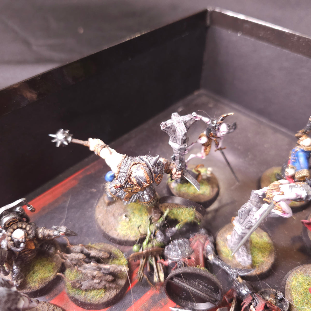 Warhammer Quest: Cursed City - Heroes and Undead - Painted Collection and Game Components