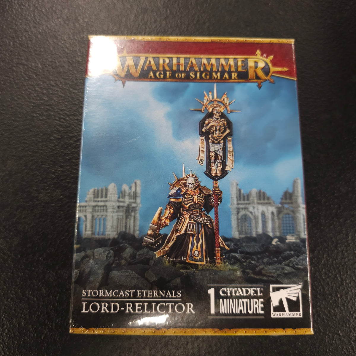 Actual box of Lord-Relictor — lot 015