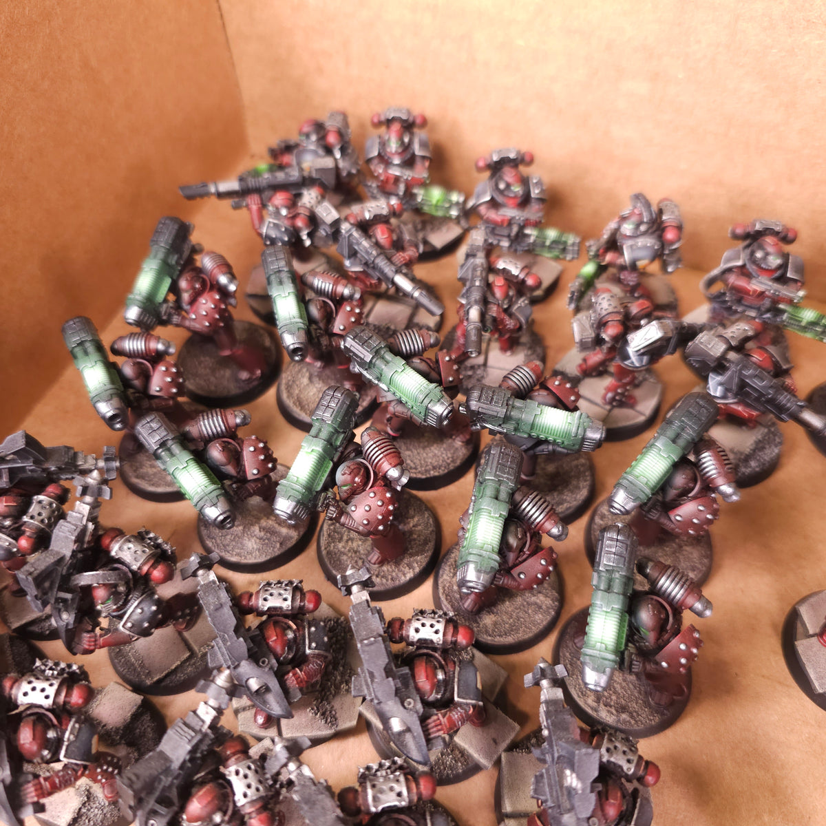 Word Bearers L040 — detail or alternate view 3