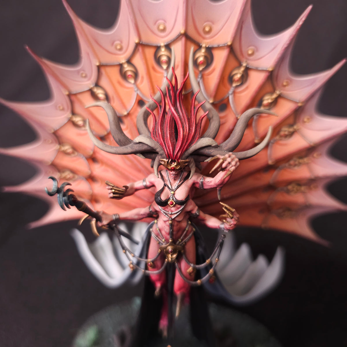 Hedonites of Slaanesh L045 — detail or alternate view 2