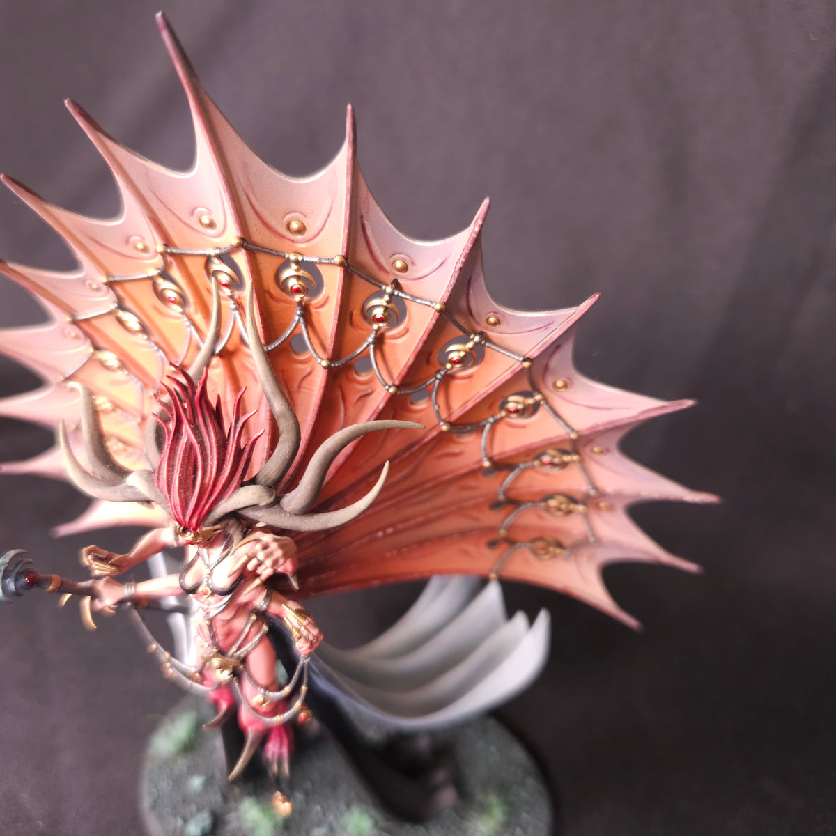 Hedonites of Slaanesh L045 — detail or alternate view 3