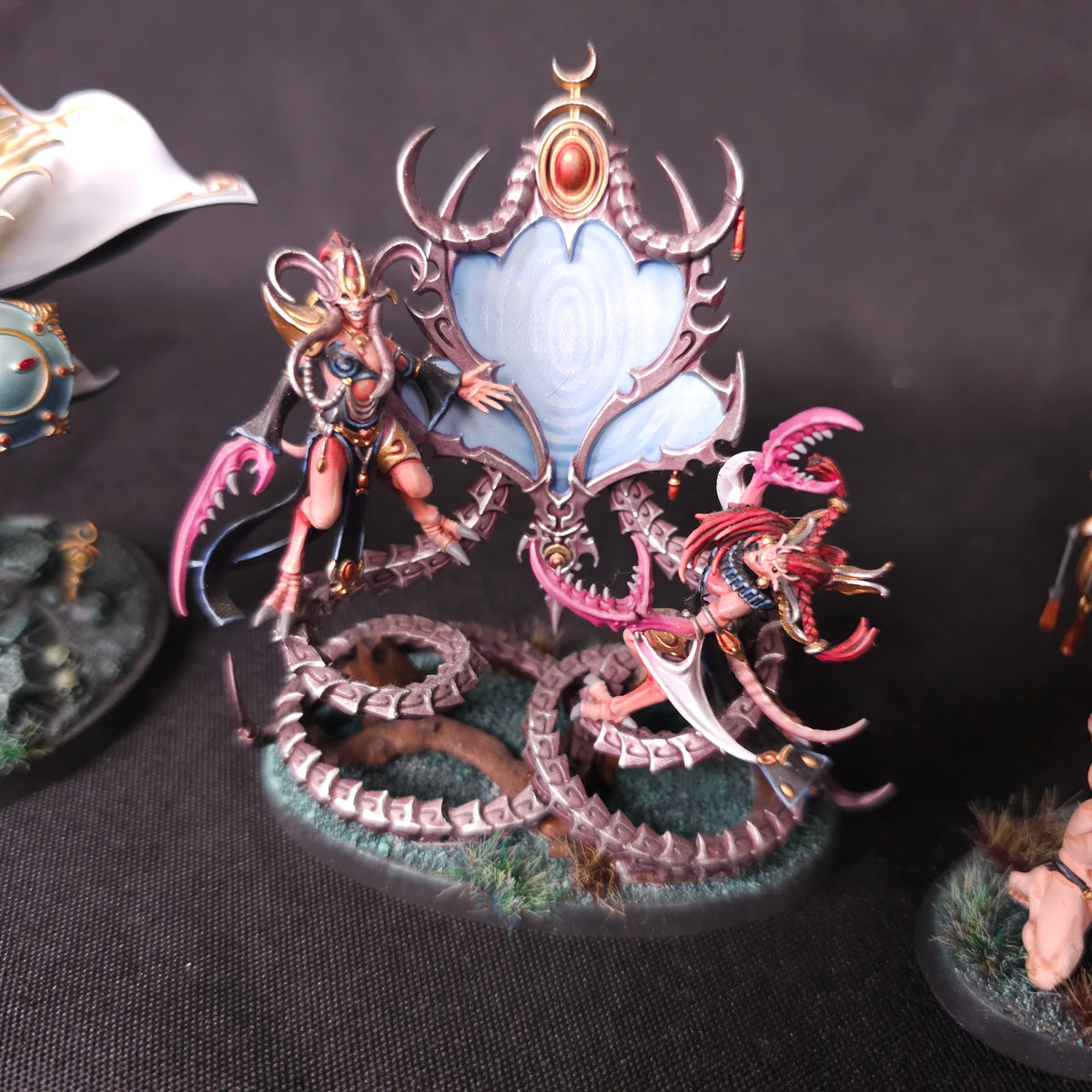 Hedonites of Slaanesh L047 — detail or alternate view 2