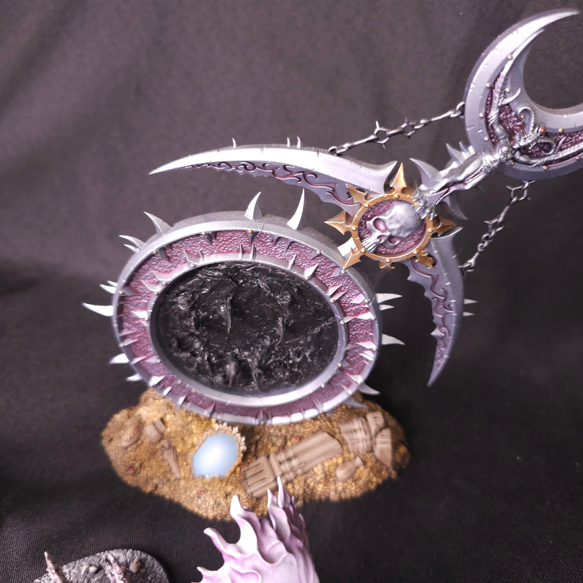 Hedonites of Slaanesh L049 — detail or alternate view 2