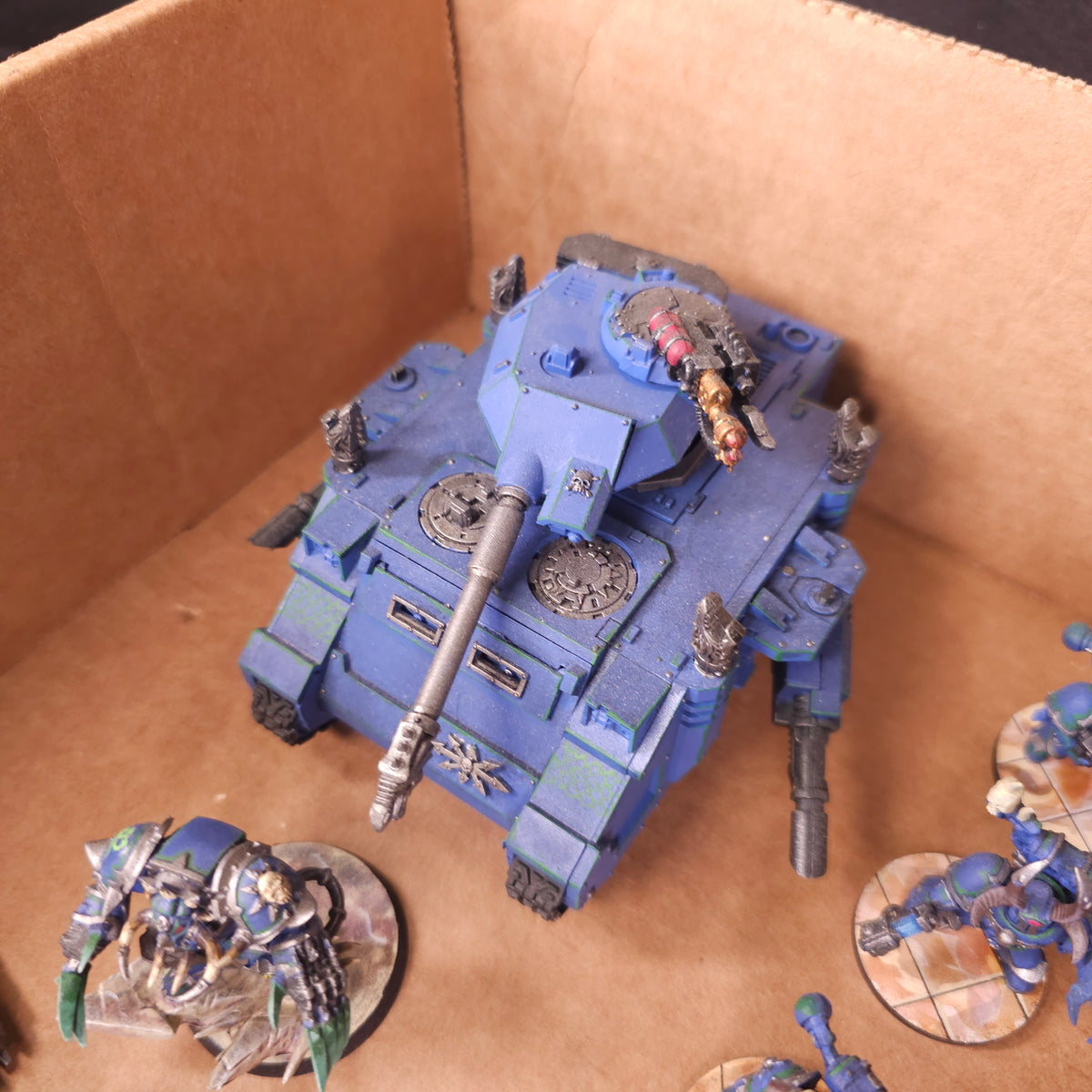 Painted Blue Warband with Daemon Engine and Armour - Needs Repair - detail view 2