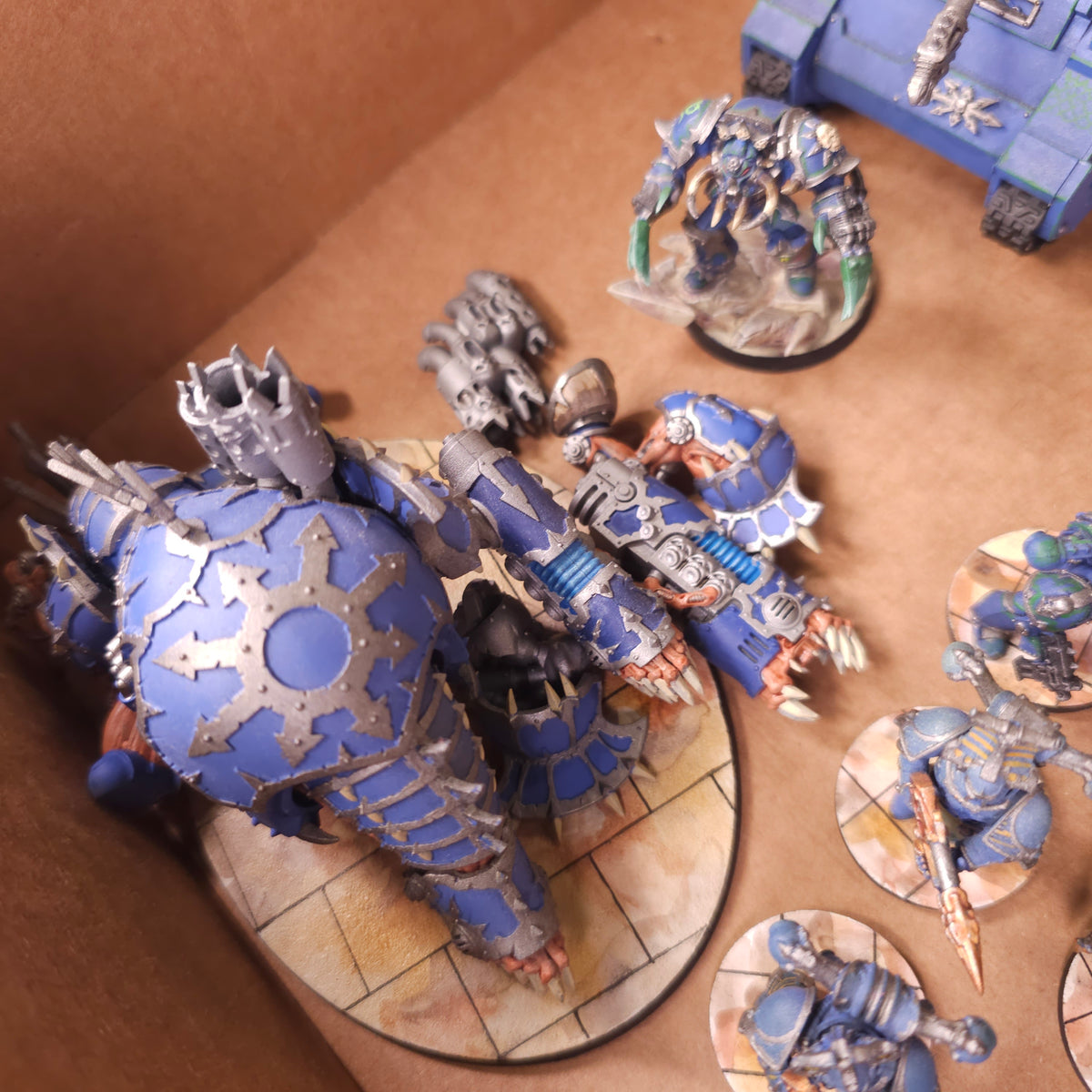 Painted Blue Warband with Daemon Engine and Armour - Needs Repair - detail view 5