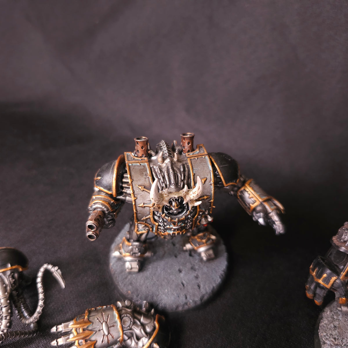 Black and Gold Helbrutes and Warpsmith — detail view 3