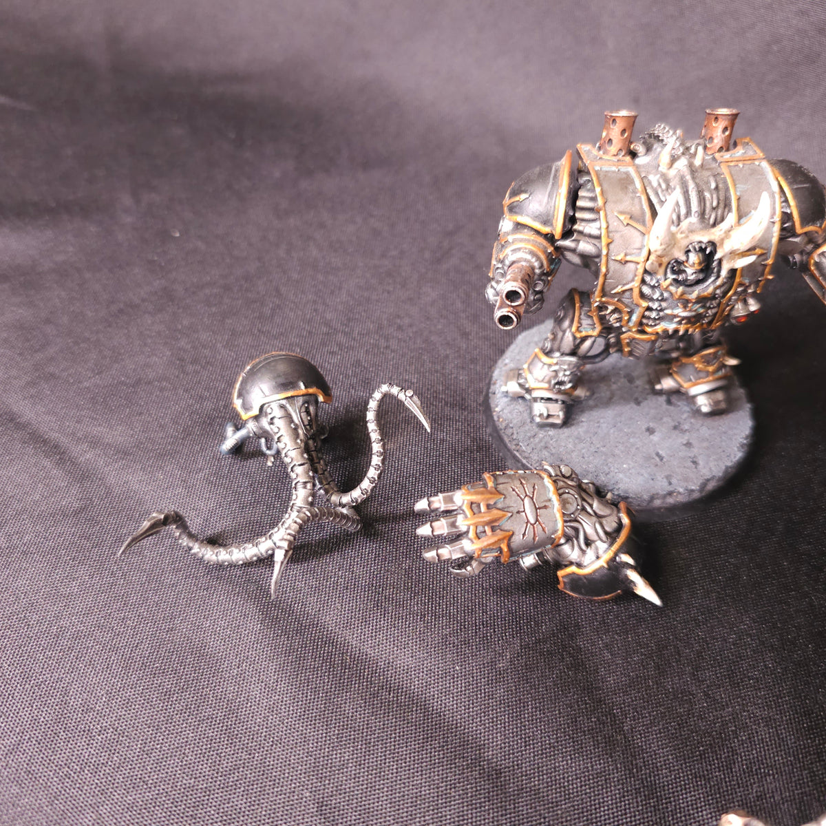 Black and Gold Helbrutes and Warpsmith — detail view 4