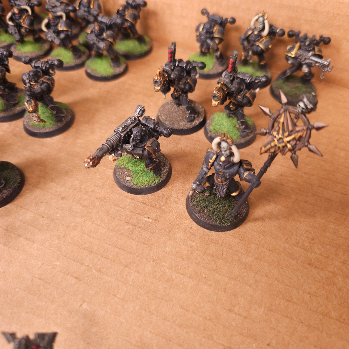 Black and Gold Infantry Warband — detail view 1
