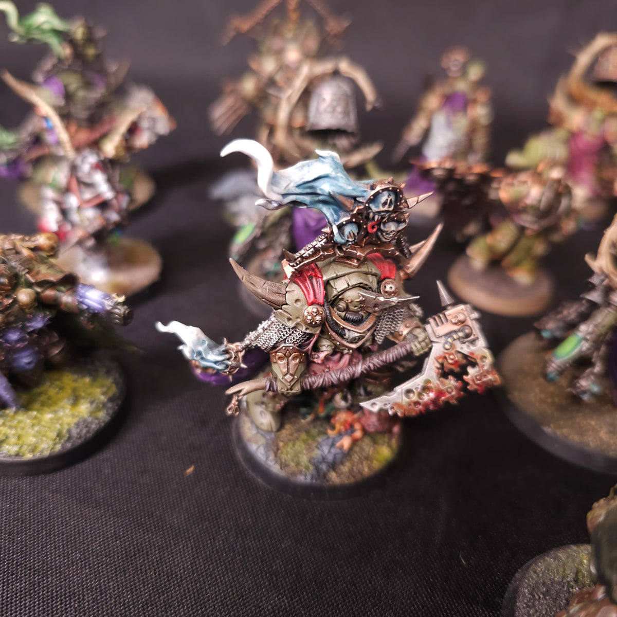 Death Guard Lords and Characters - photograph 3, alternate view or detail