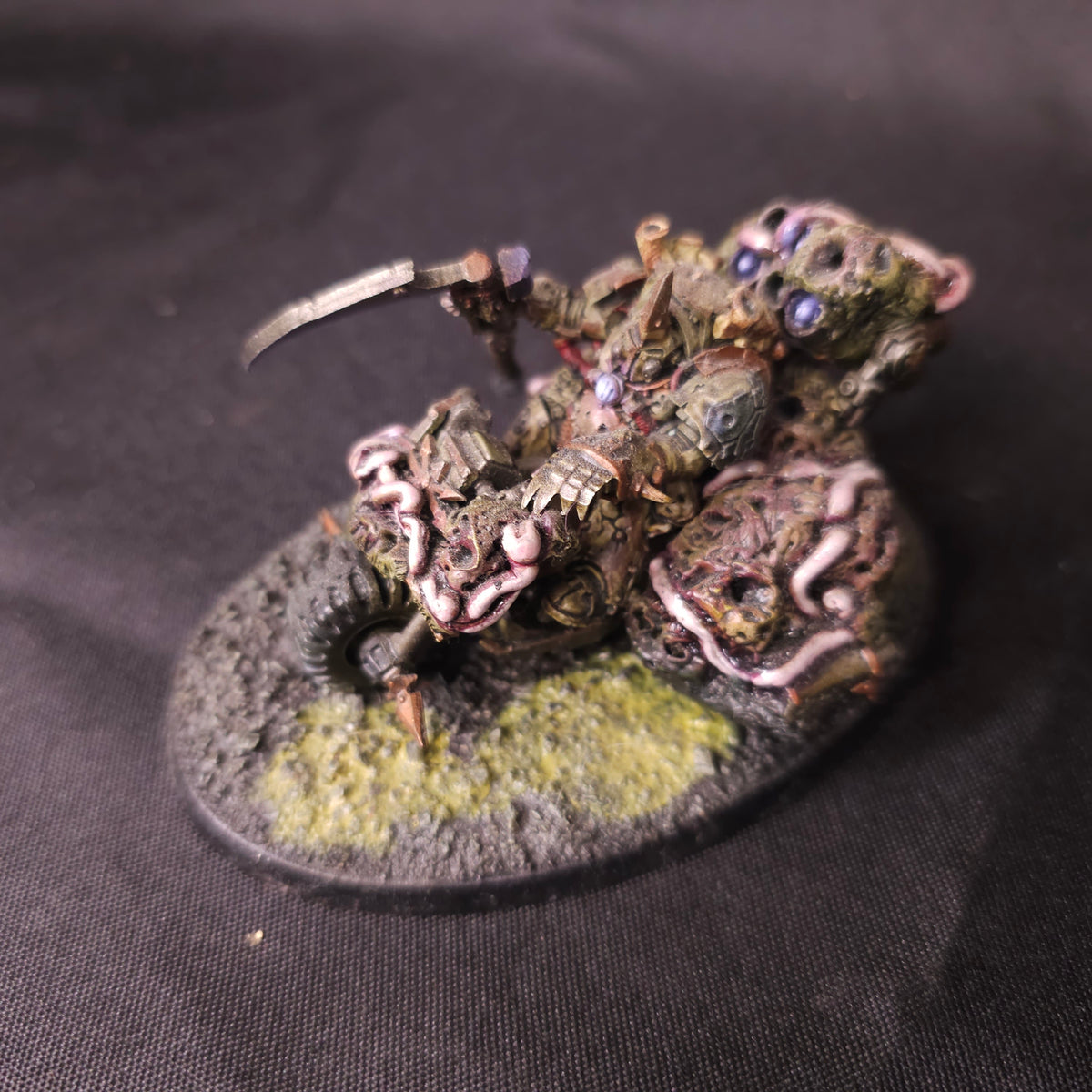 Typhus on Three-Wheeled Bike - Conversion - full lot overview