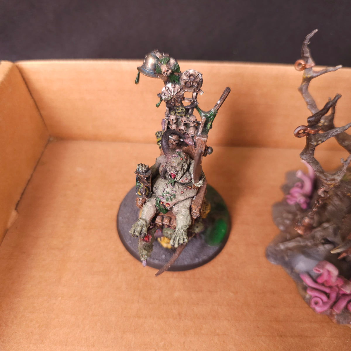 Nurgle Daemon Characters and Gnarlmaws - photograph 4, alternate view or detail