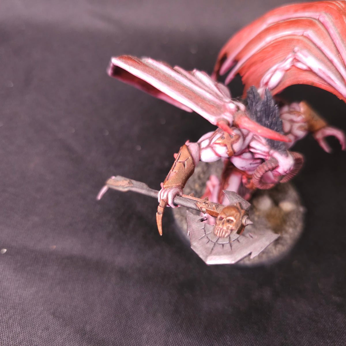 Winged Daemon Prince - Crimson Armour - photograph 3, alternate view or detail