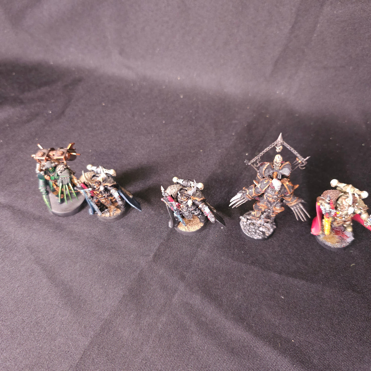 Painted Chaos Marine Characters - entire lot overview