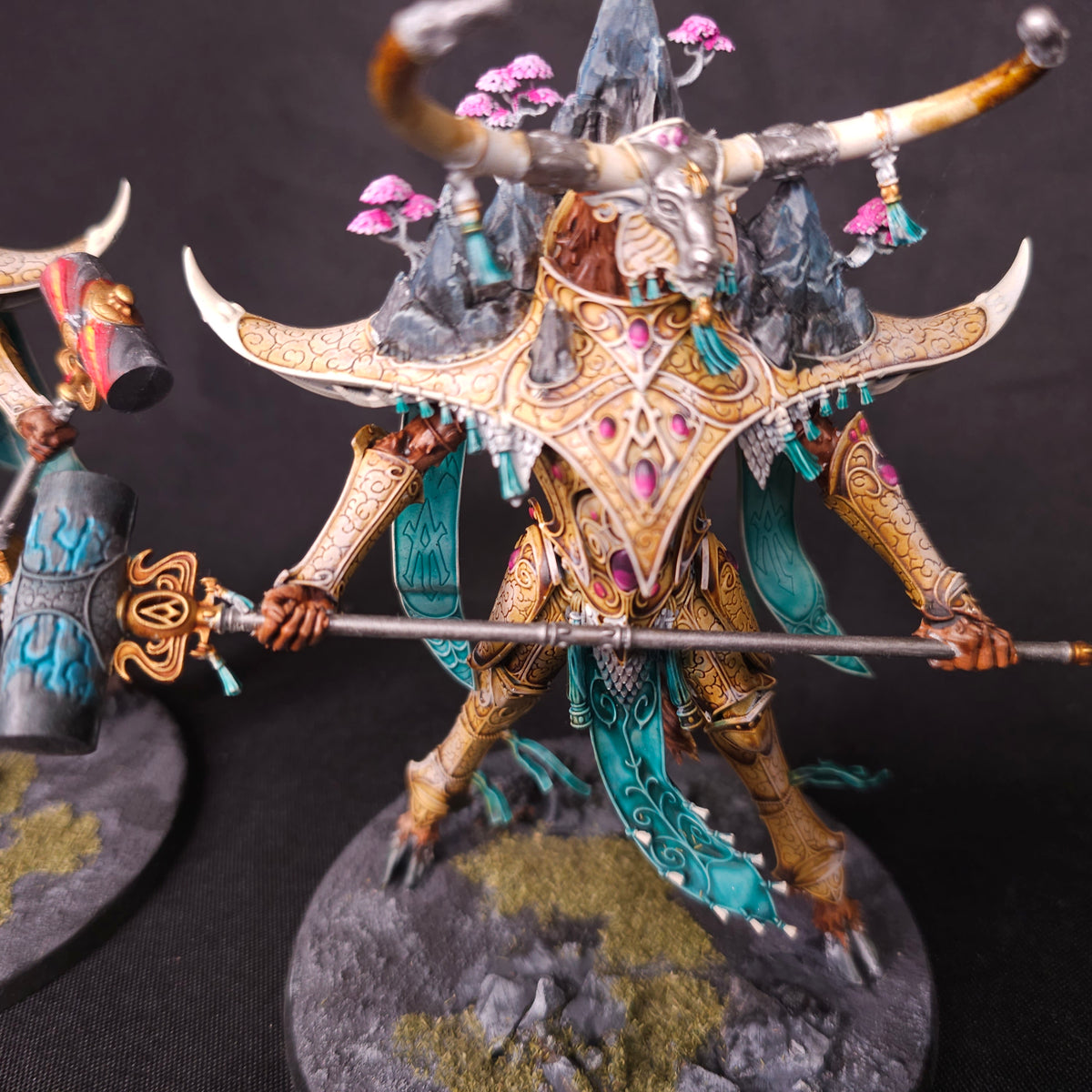 Lumineth Realm-lords - Mountain Spirit Pair - alternate or detail view 3